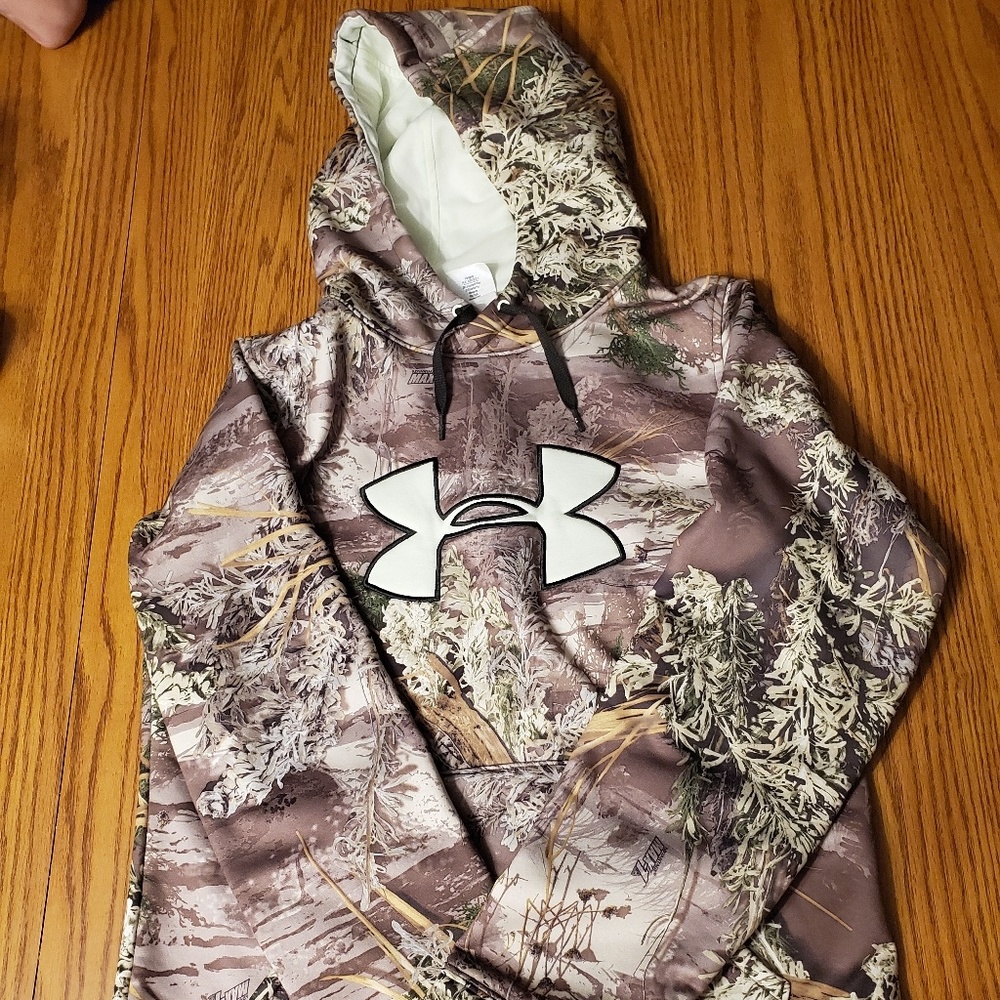 Womens small under armour camouflage